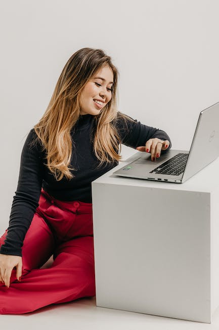 Pantalones anchos de mujer: ¡Comodidad y estilo en un solo look!