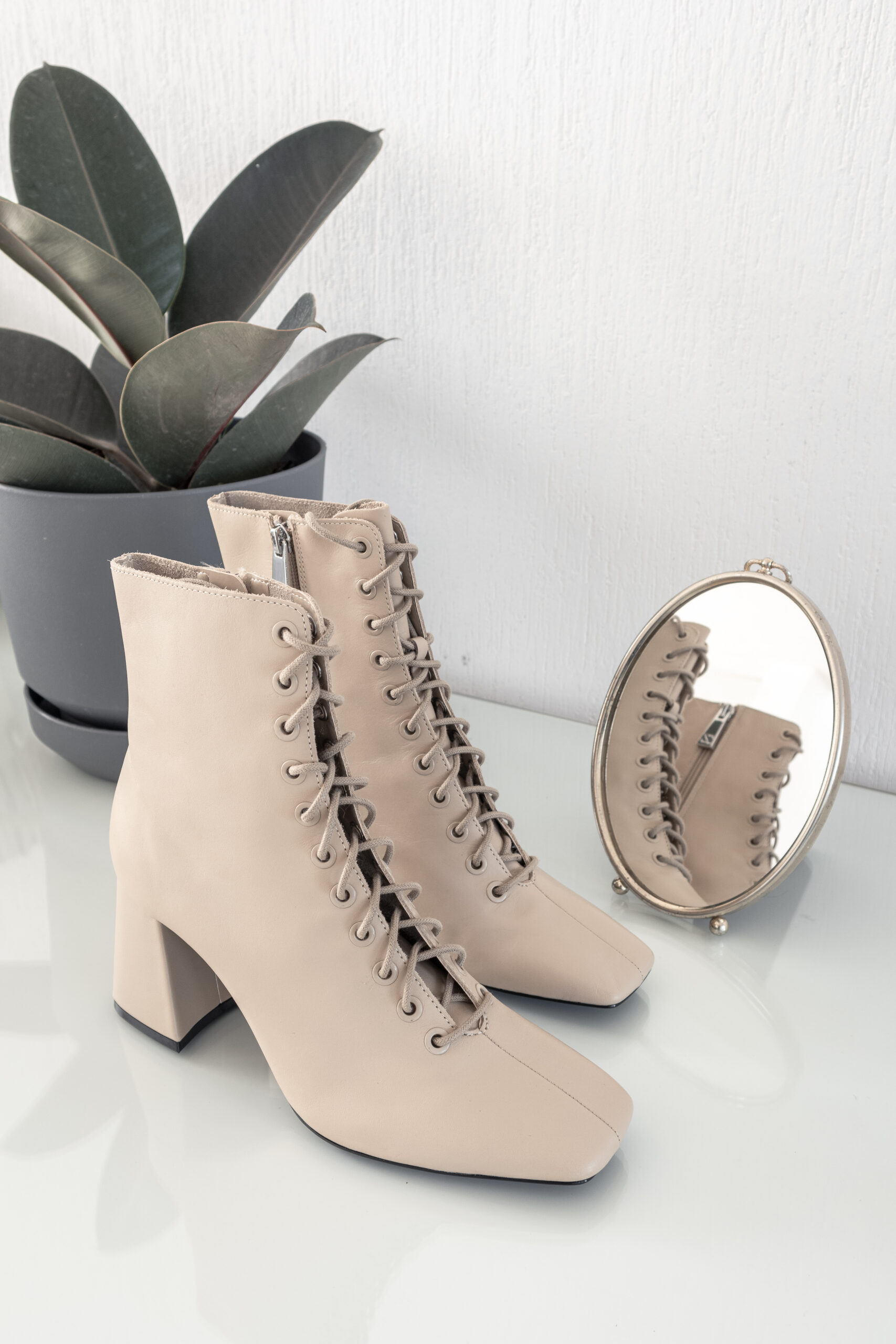 Botas Mustang con cordones para mujer